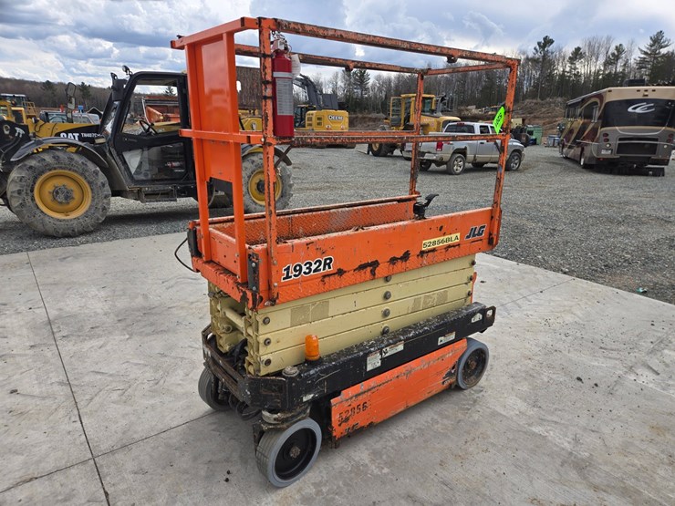 jlg-1932r-image-5