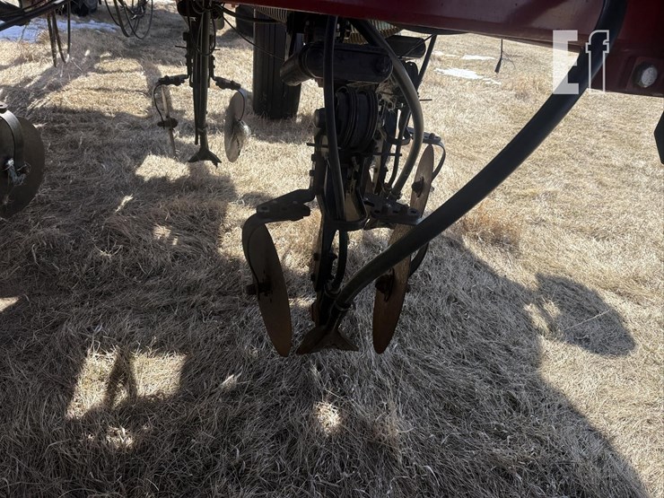 2011-case-ih-3430-image-70