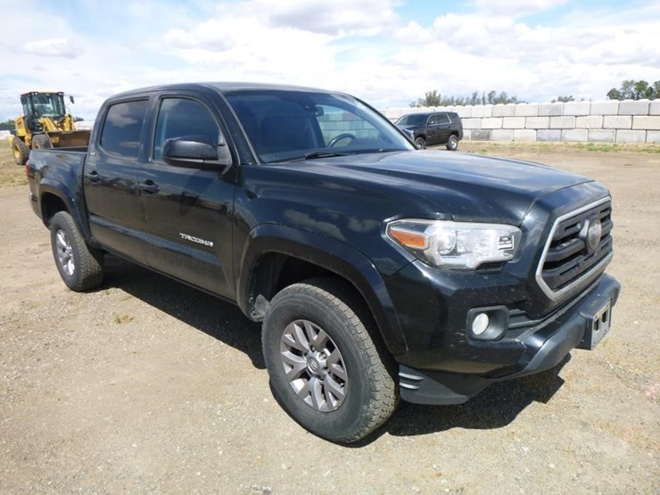 2018-toyota-tacoma-image-3