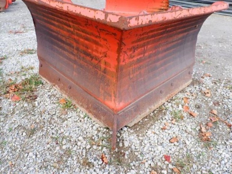 hla-5-ft-v-plow-image-12