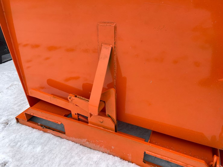 #2005-•-1.5-yard-self-dumping-hopper-image-15