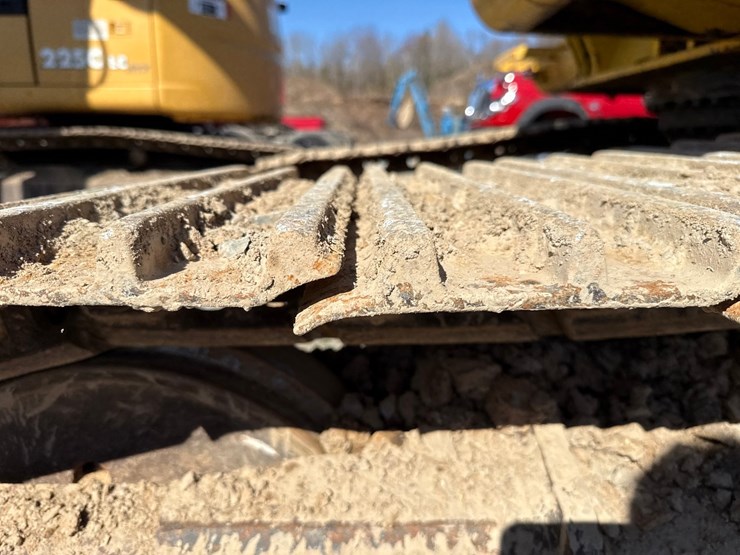 new-holland-eh160-image-58