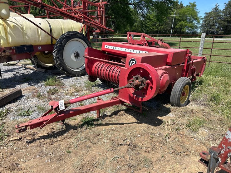 massey-ferguson-12-image-3
