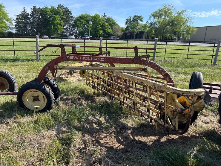 new-holland-256-image-2