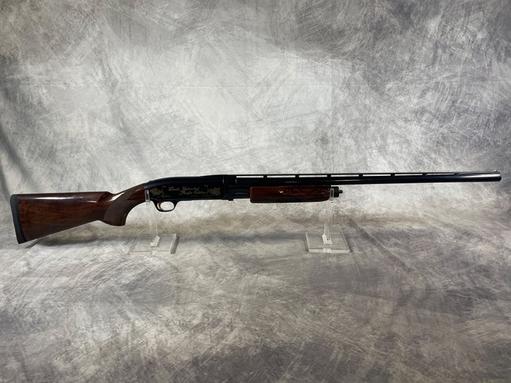 #4101-•-browning-bps,-12-ga.-pump-action-shotgun,-sn:-840u2813,-(neenah,-wi)-image-1