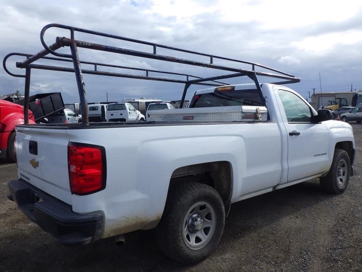 2018-chevrolet-1500-image-4