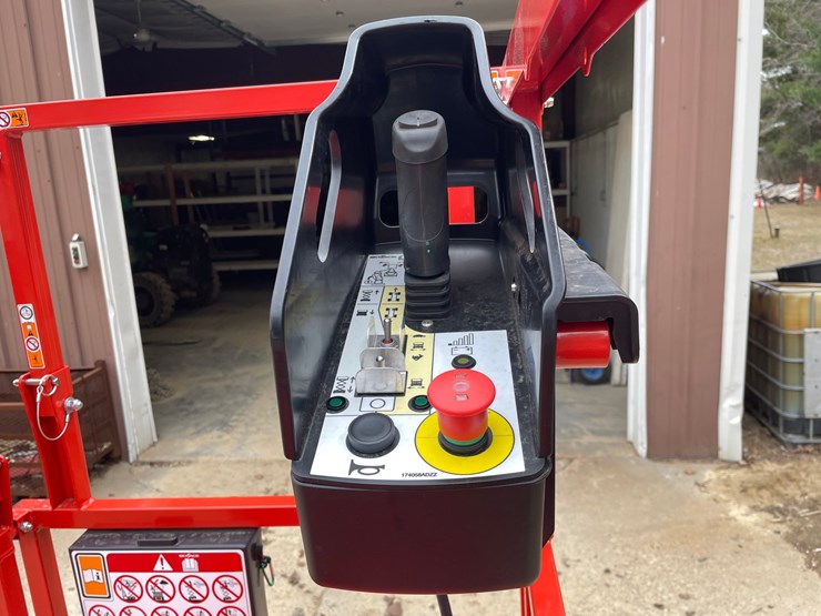 #7514a-•-2025-skyjack-sj3220e-electric-scissor-lift-image-14