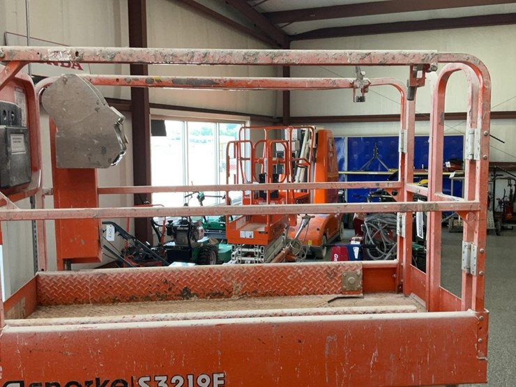 #418-•-2019-snorkel-19'-scissor-lift-#12-image-18