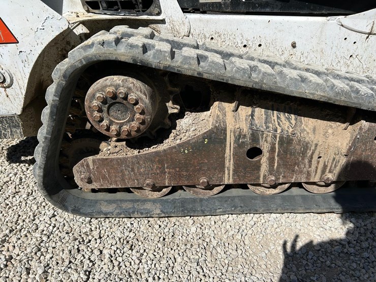 2015-bobcat-t590-image-13