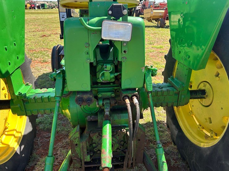 john-deere-4020-image-4