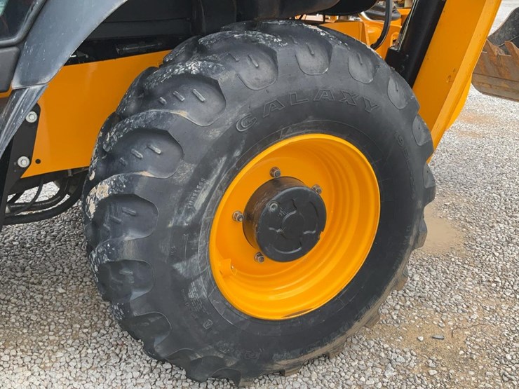 2023-jcb-3cx-image-29