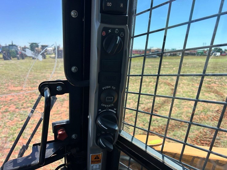 2022-case-tv450b-image-17