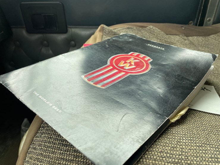 1997-kenworth-t800-image-54