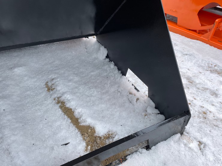 #2006-•-2-yard-skid-steer-mount-trash-hopper-image-11