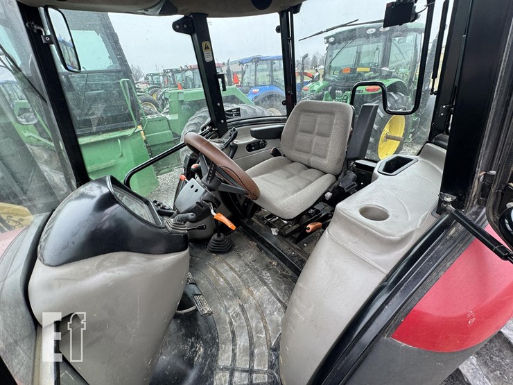 case-ih-farmall-120a-image-13