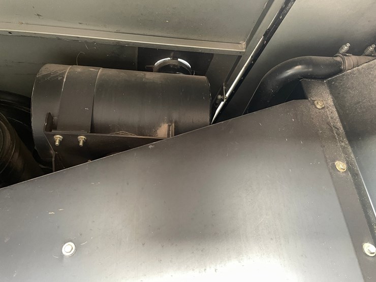 gleaner-r65-image-43