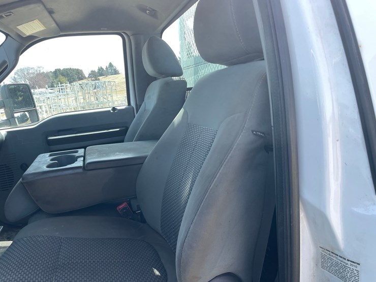 2011-ford-f550-image-46