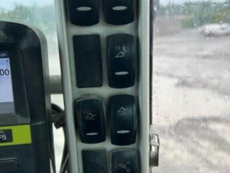 2012-volvo-l220g-image-53