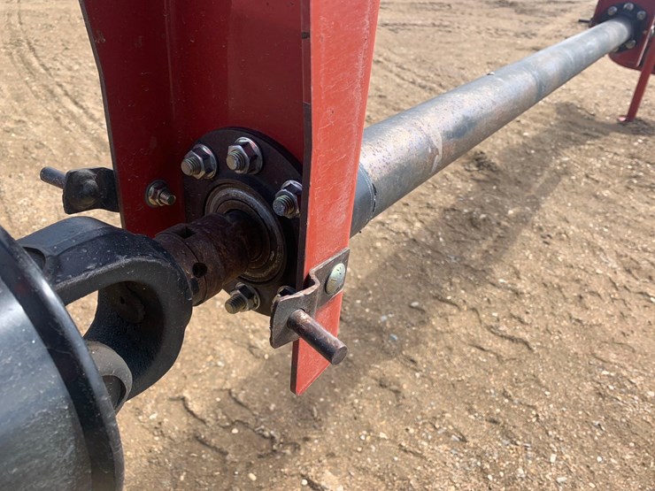 2011-new-holland-h7460-image-23