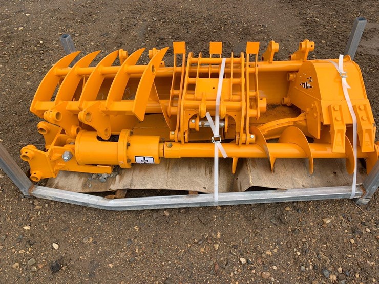 compact-excavator-attachments-image-3