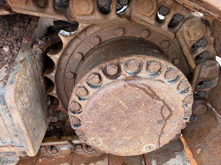 caterpillar-330d-image-123