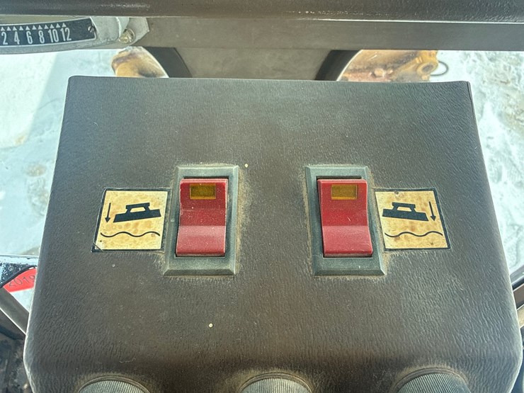 2019-champion-780a-image-56