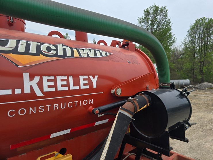 2017-ditch-witch-fx30-image-53