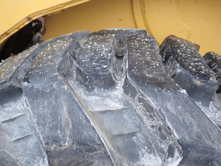 2010-caterpillar-232b-image-48