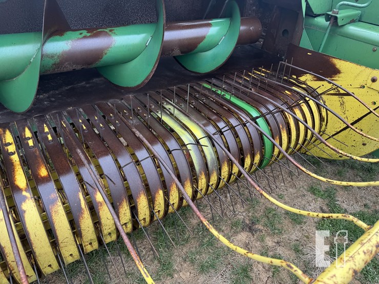 john-deere-348-image-3