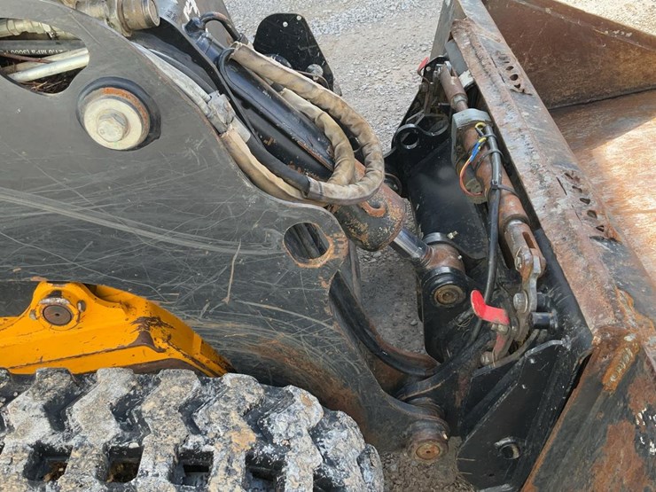 2021-jcb-215t-image-42