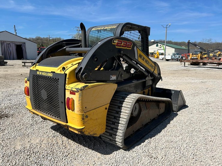 new-holland-c232-image-4