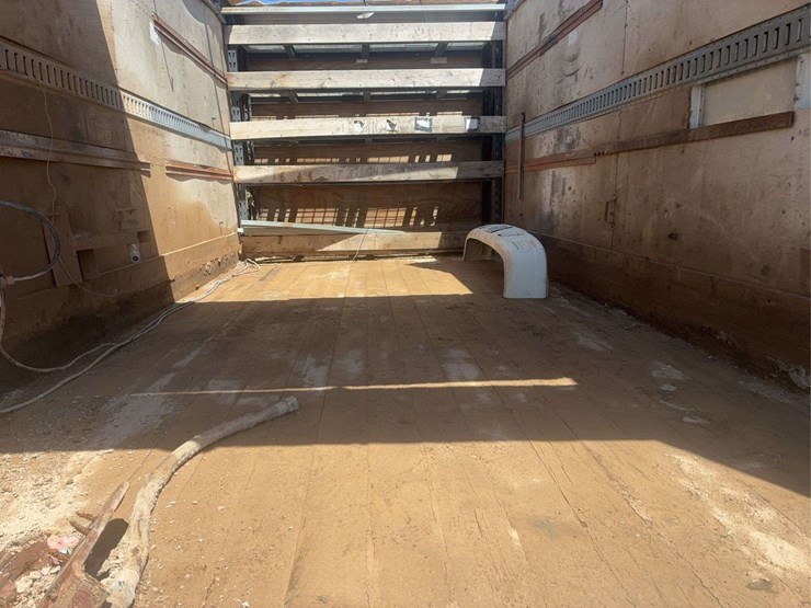 2006-isuzu-nqr-image-16