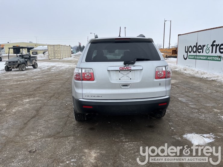 2012-gmc-acadia-image-5