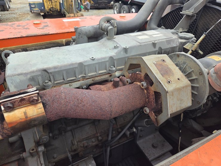 hitachi-zx330-lc-image-46