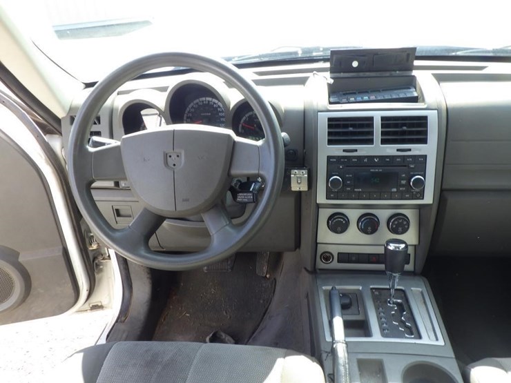 2008-dodge-nitro-image-9