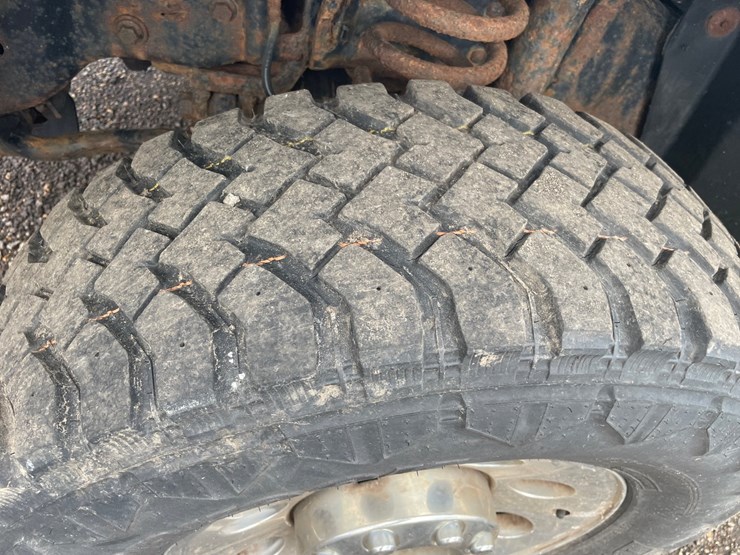 2010-ford-f250-xl-image-10