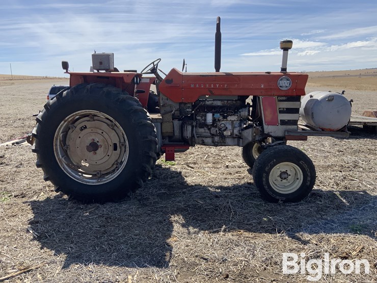 1968-massey-ferguson-1100-image-4