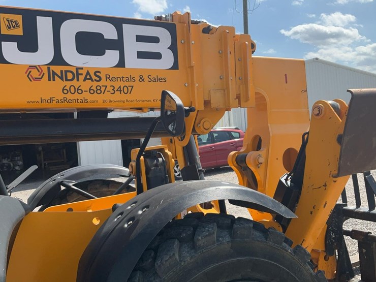 2022-jcb-510-56-image-44