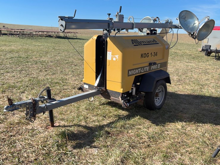 allmand-night-lite-pro-ii-light-plant-image-4