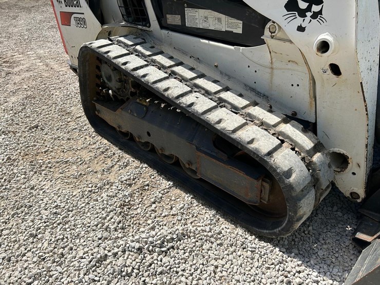 2019-bobcat-t590-image-12