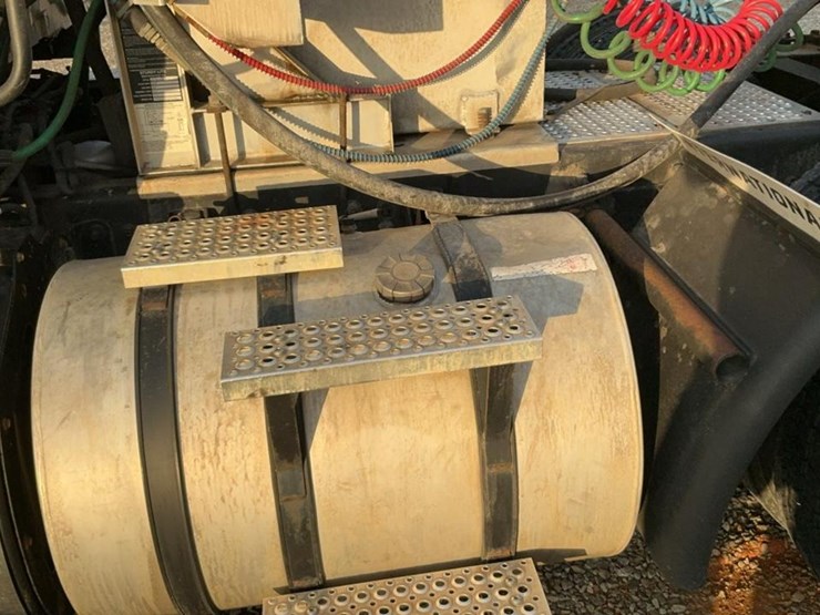 2017-international-prostar-image-44