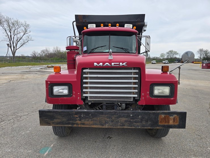 2003-mack-rd688s-image-25