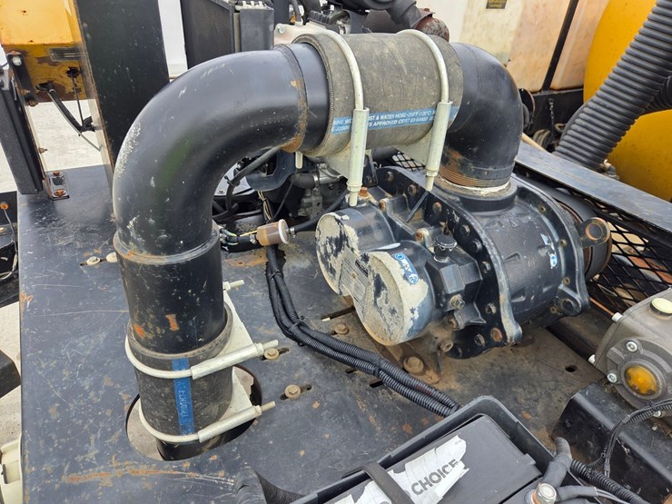 2019-massey-ferguson-8-image-13