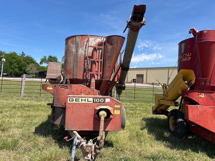 gehl-100-image-2
