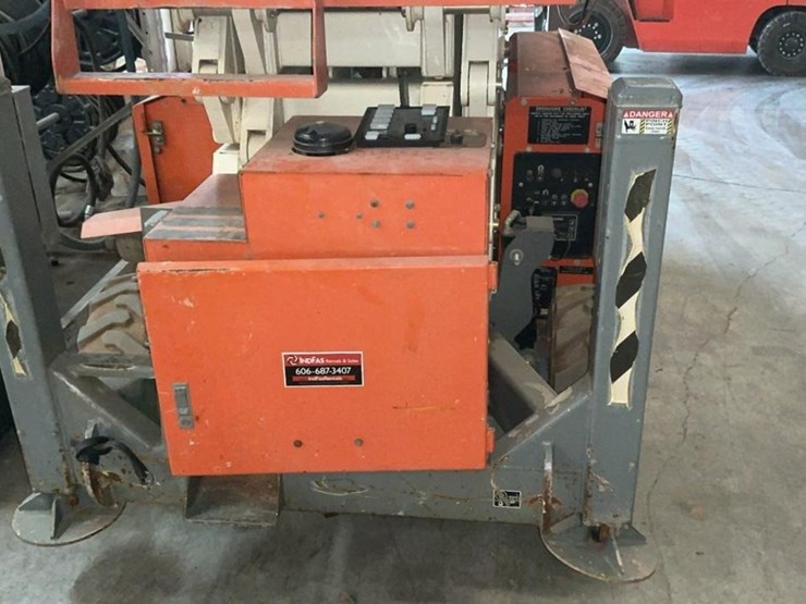 #401-•-snorkel-4wd-rough-terrain-27'-scissor-lift-image-24