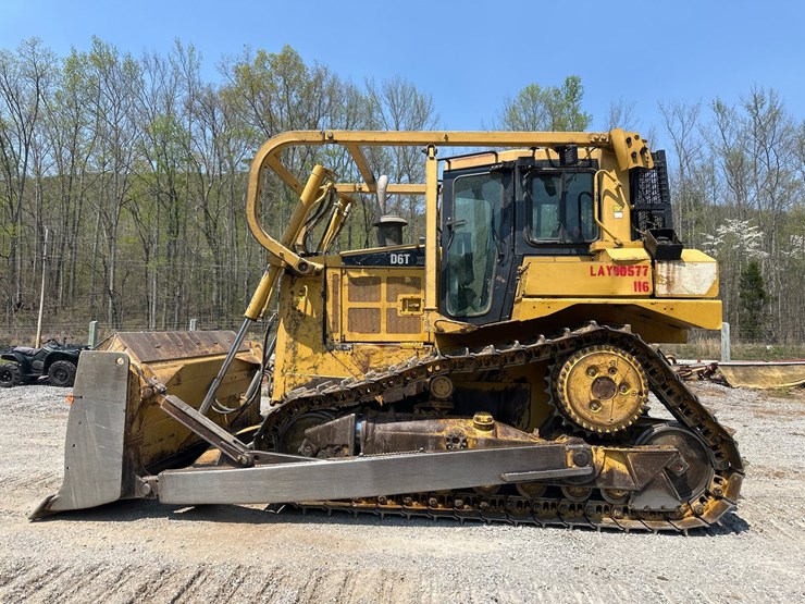 caterpillar-d6t-xl-image-1