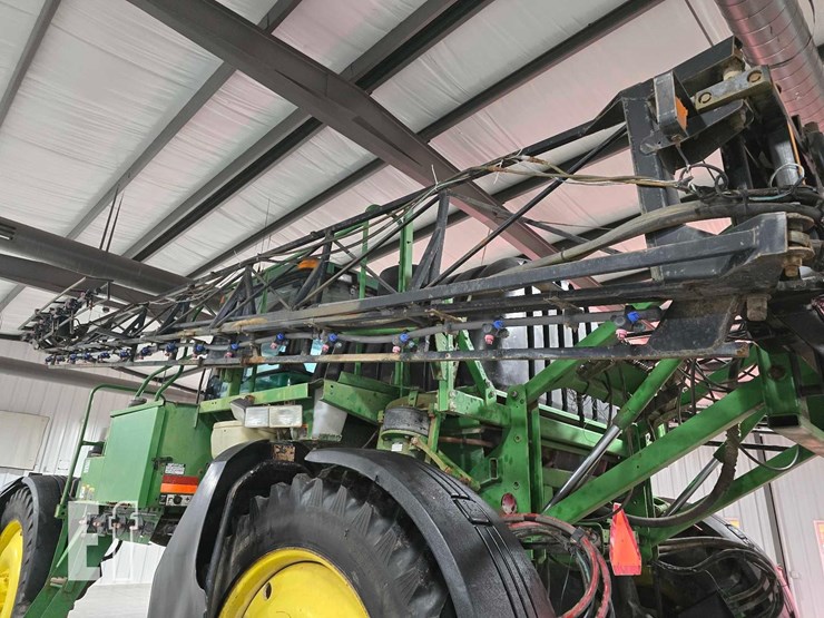 2000-john-deere-4710-image-18