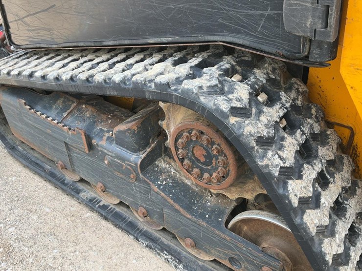 2021-jcb-215t-image-27