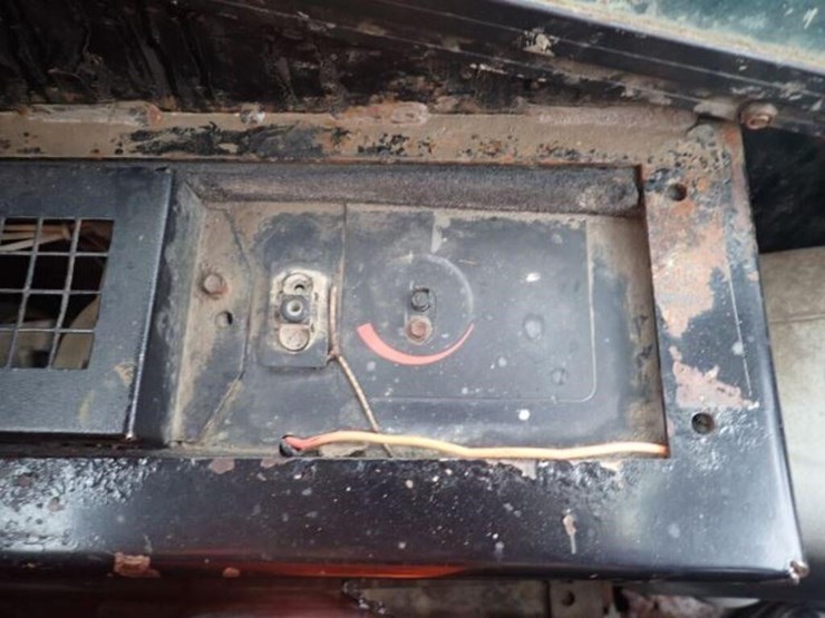 2010-caterpillar-232b-image-25