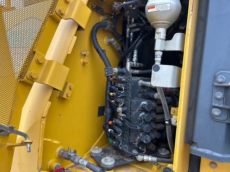 komatsu-d61pxi-23-image-43